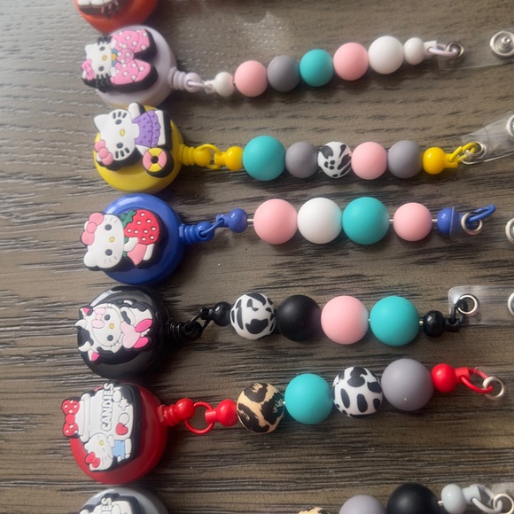 Cute Hello Kitty Pacifier Clip - Picture 2 of 3
